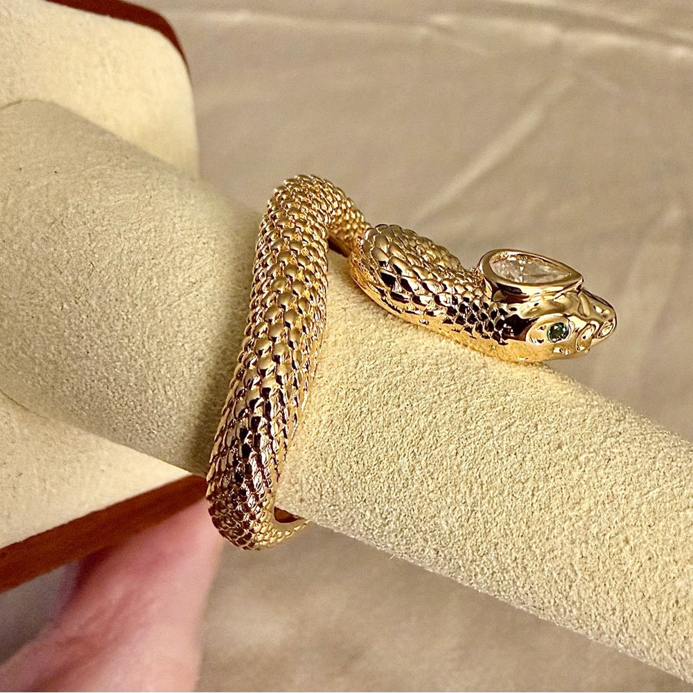 Snake Moissanite Ring w/ Emerald Eyes | 18K Gold-Plated - Picture 4 of 12